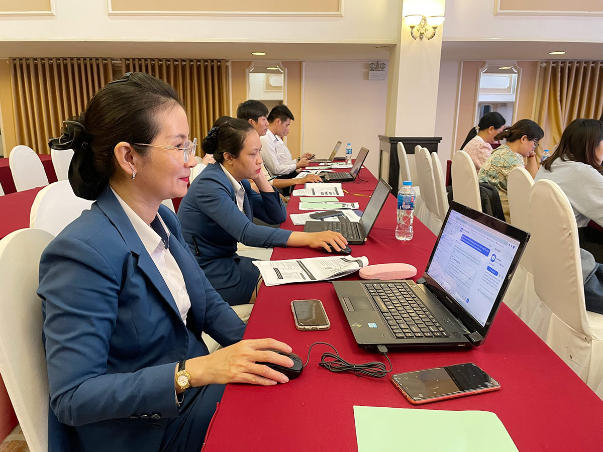 Chị Thùy Du (NV KD Saigon Yasaka Nha Trang) ứng dụng AI làm Excel tour khách du lịch Nha Trang