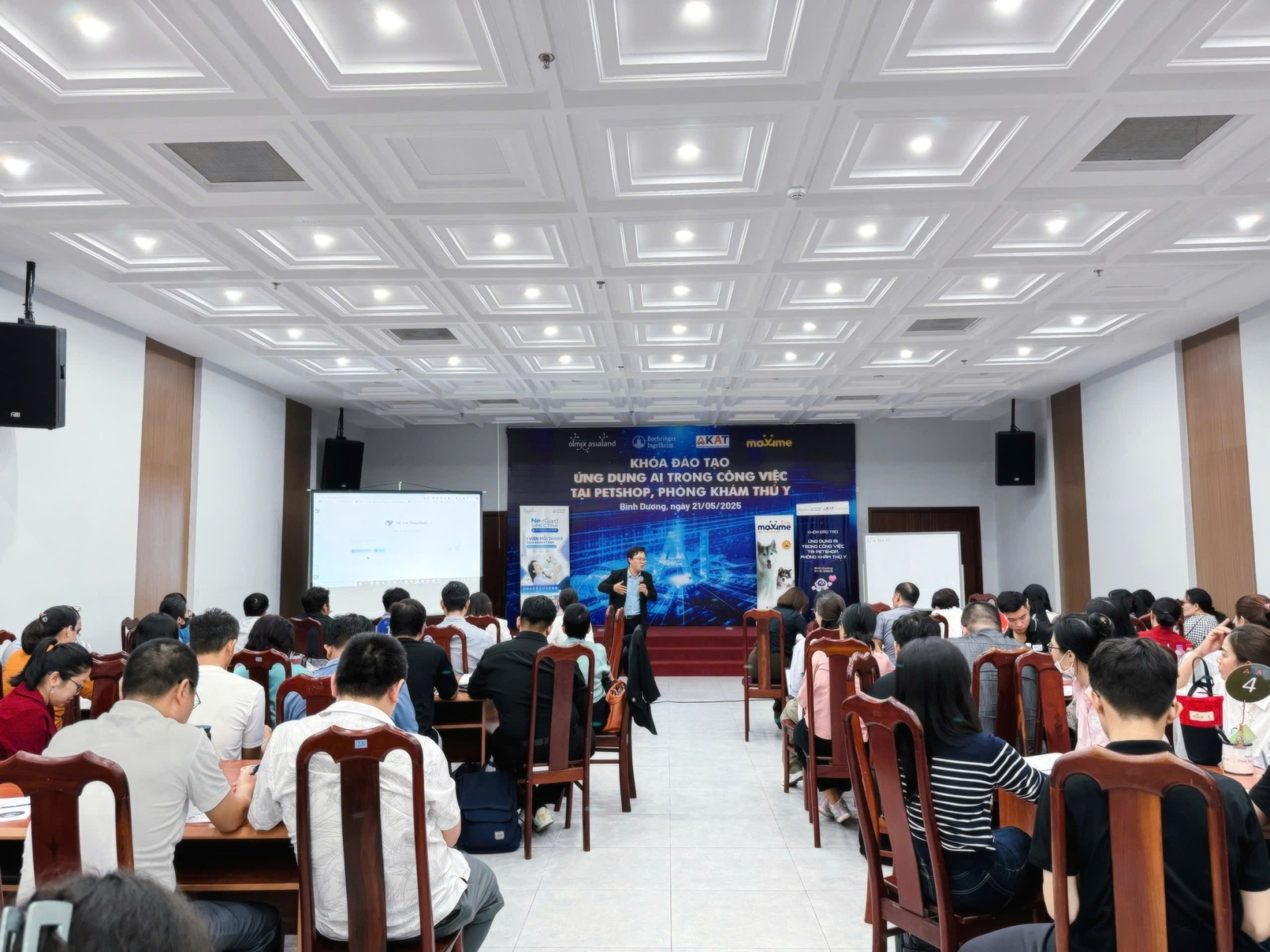 Ai Thu Cung 01