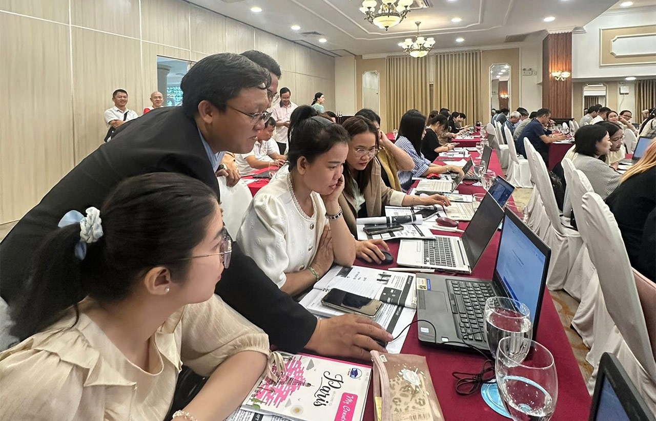 Ai Dung Dung Da Kenh Nha Trang03