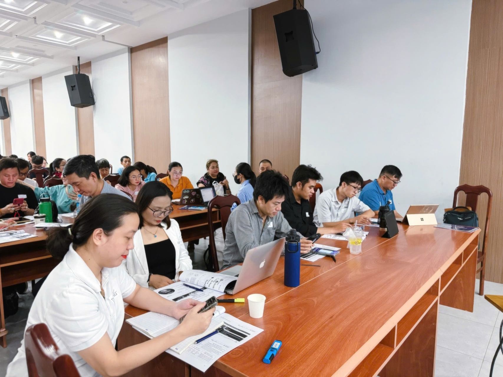 Ai Thu Cung 02