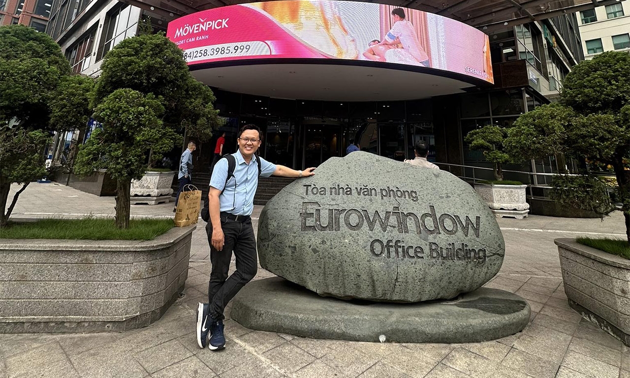 Khoa Hoc Ai Cho Eurowindow Holding 06