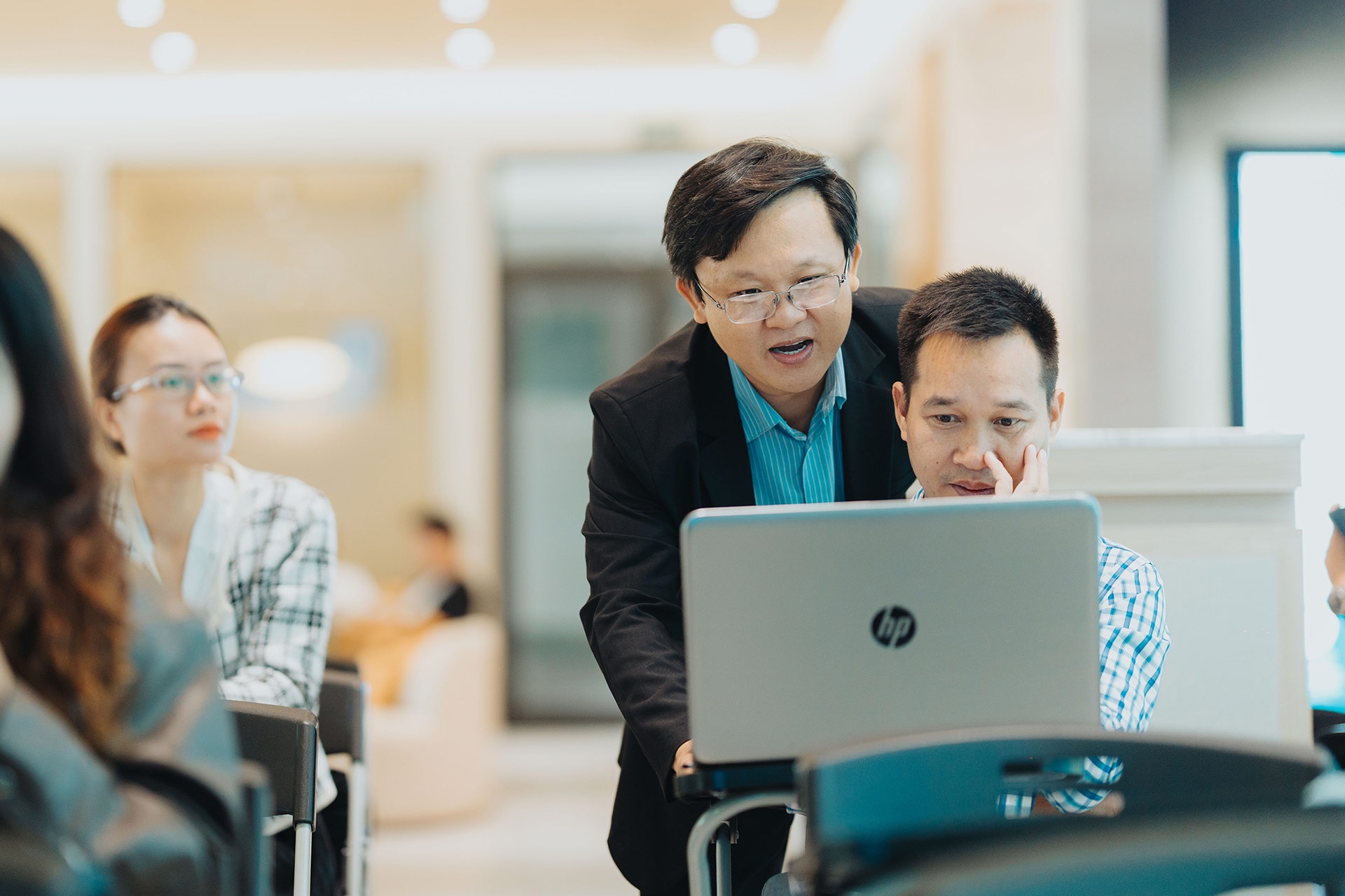 Master Canva Ai Lam Chuy Truyen Thong06