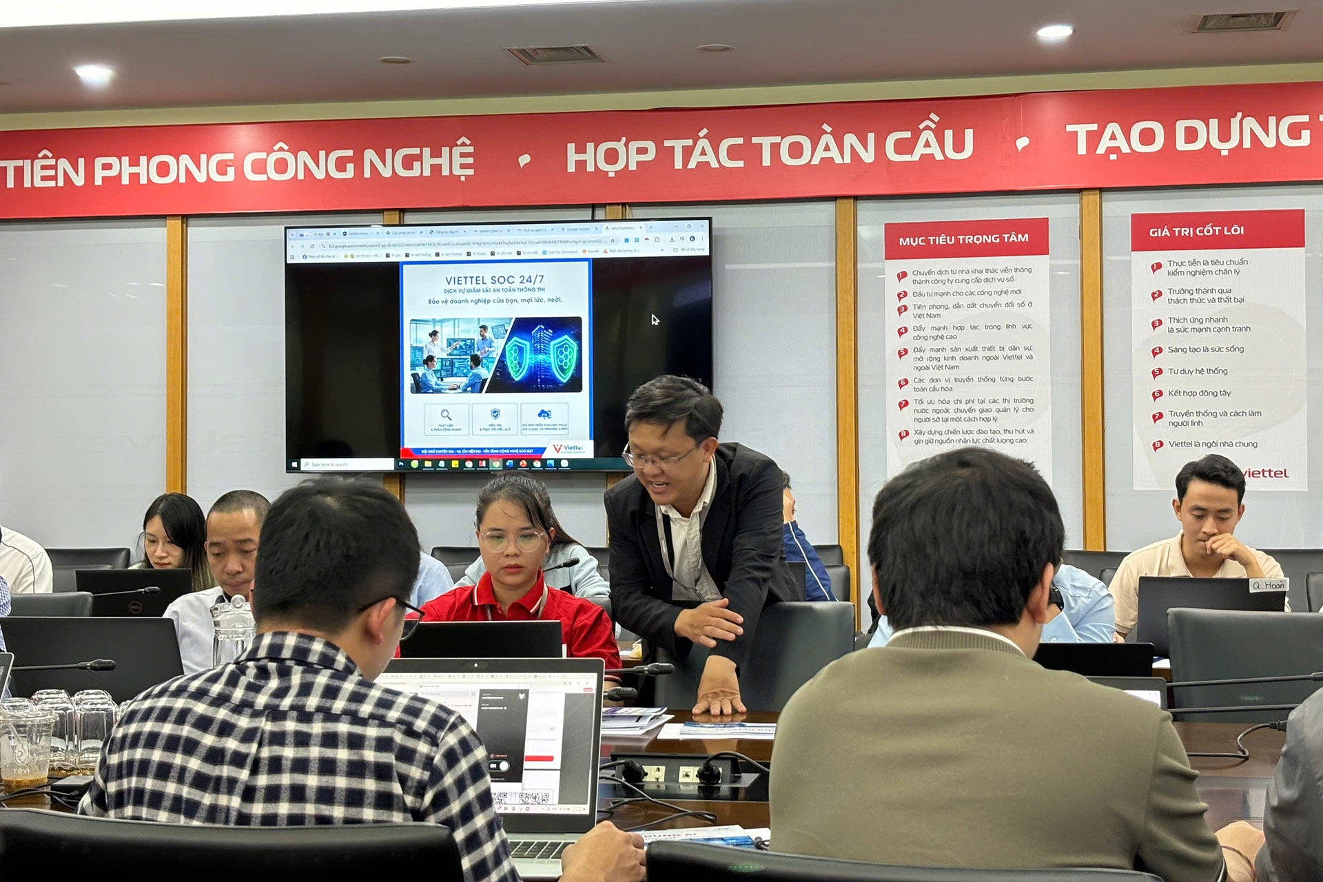 Ai An Ninh Mang Viettel Security06